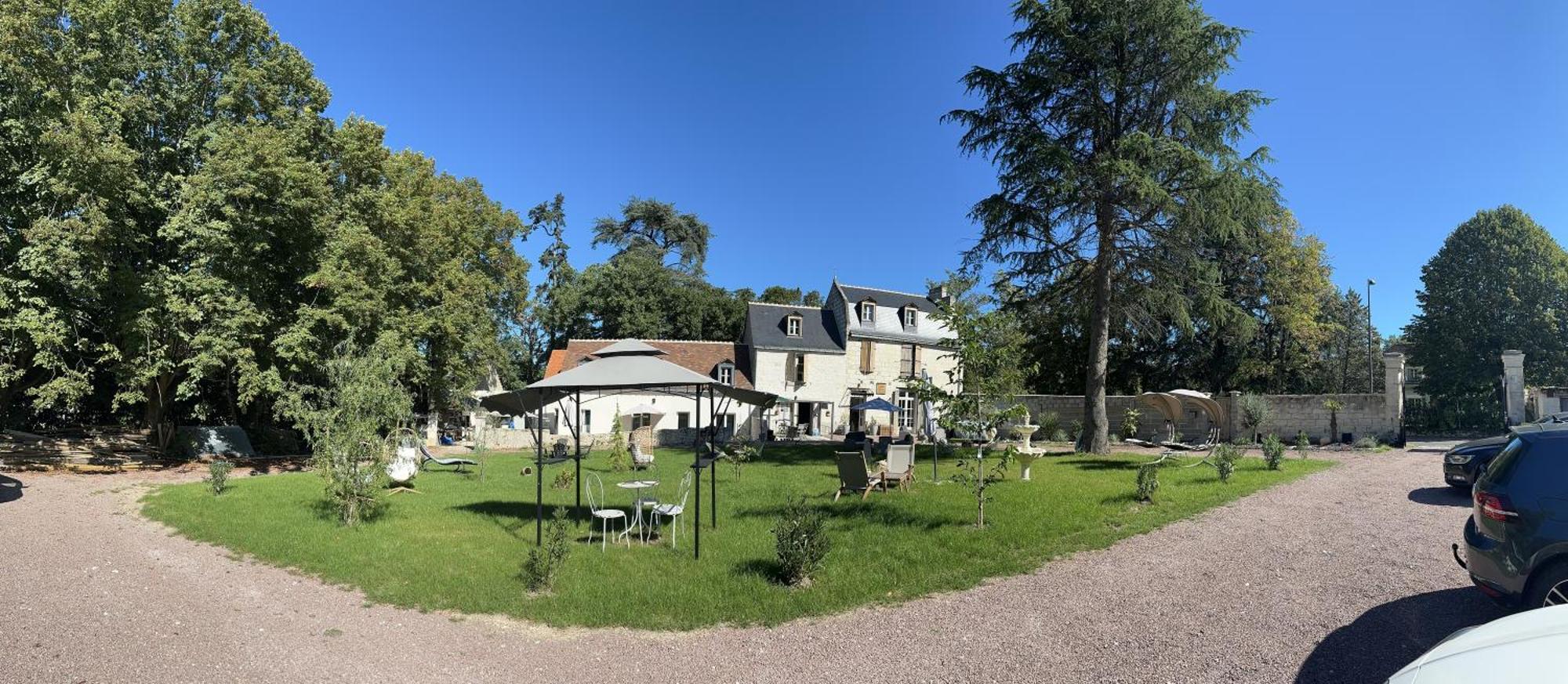 Отель Manoir Drissia - Tours Centre, France Сент-Авертен Экстерьер фото