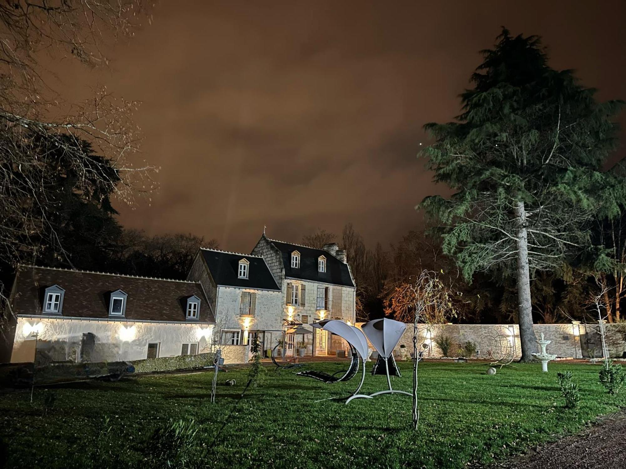 Отель Manoir Drissia - Tours Centre, France Сент-Авертен Экстерьер фото